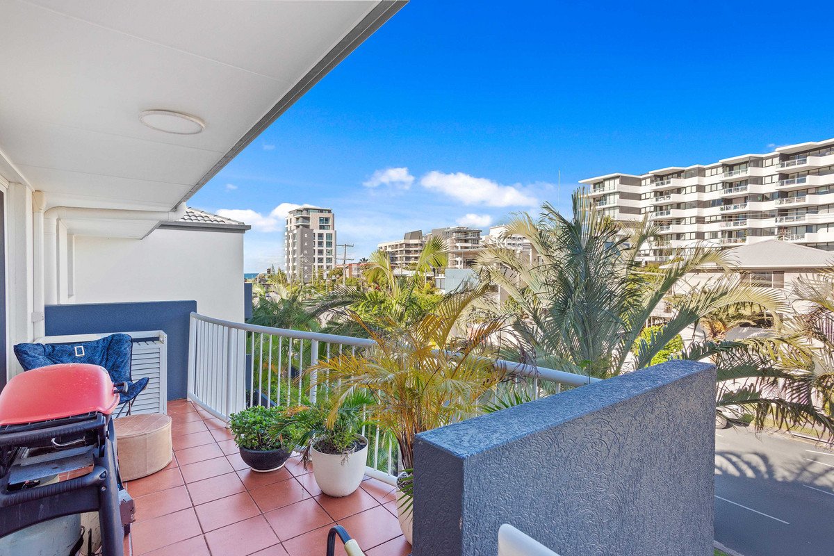 14/1500 Gold Coast Highway Palm Beach 1