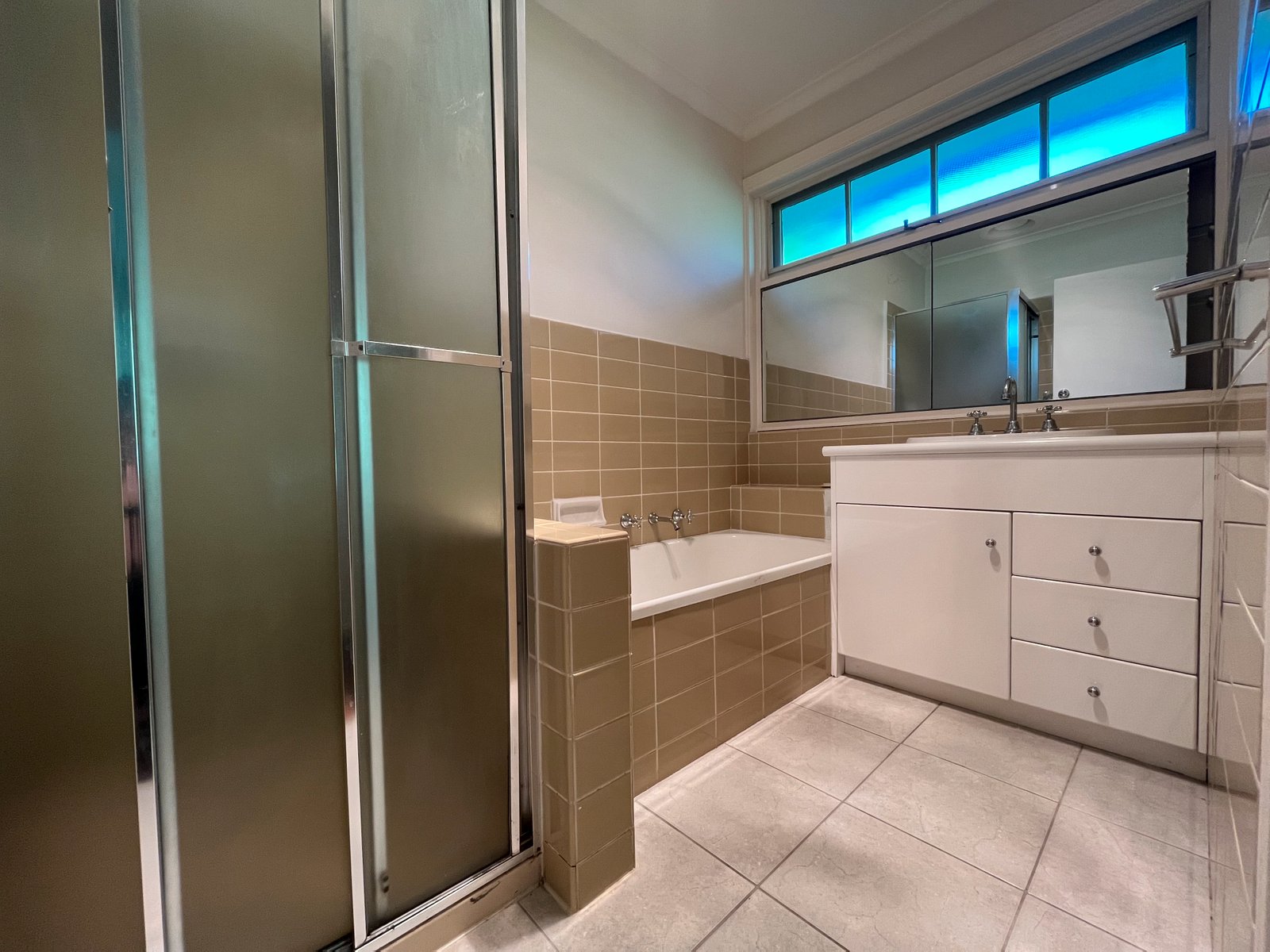 Gallery: 14/17 Kingsley Crescent