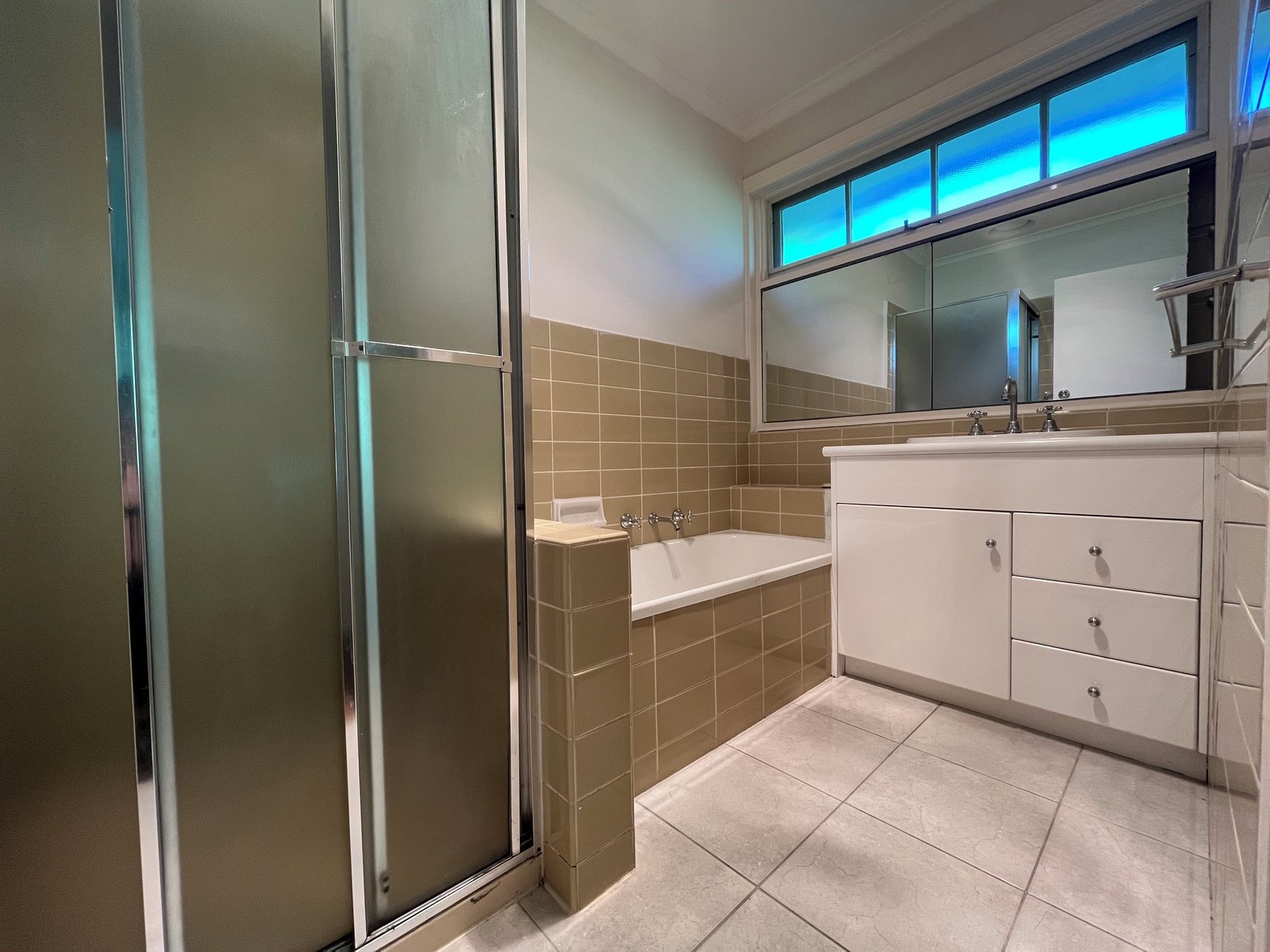 Gallery: 14/17 Kingsley Crescent