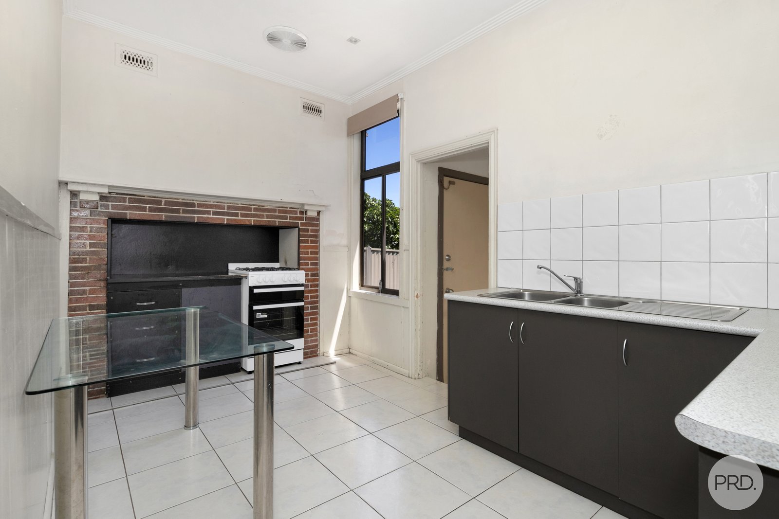 1/417 Peel Street North BLACK HILL 3