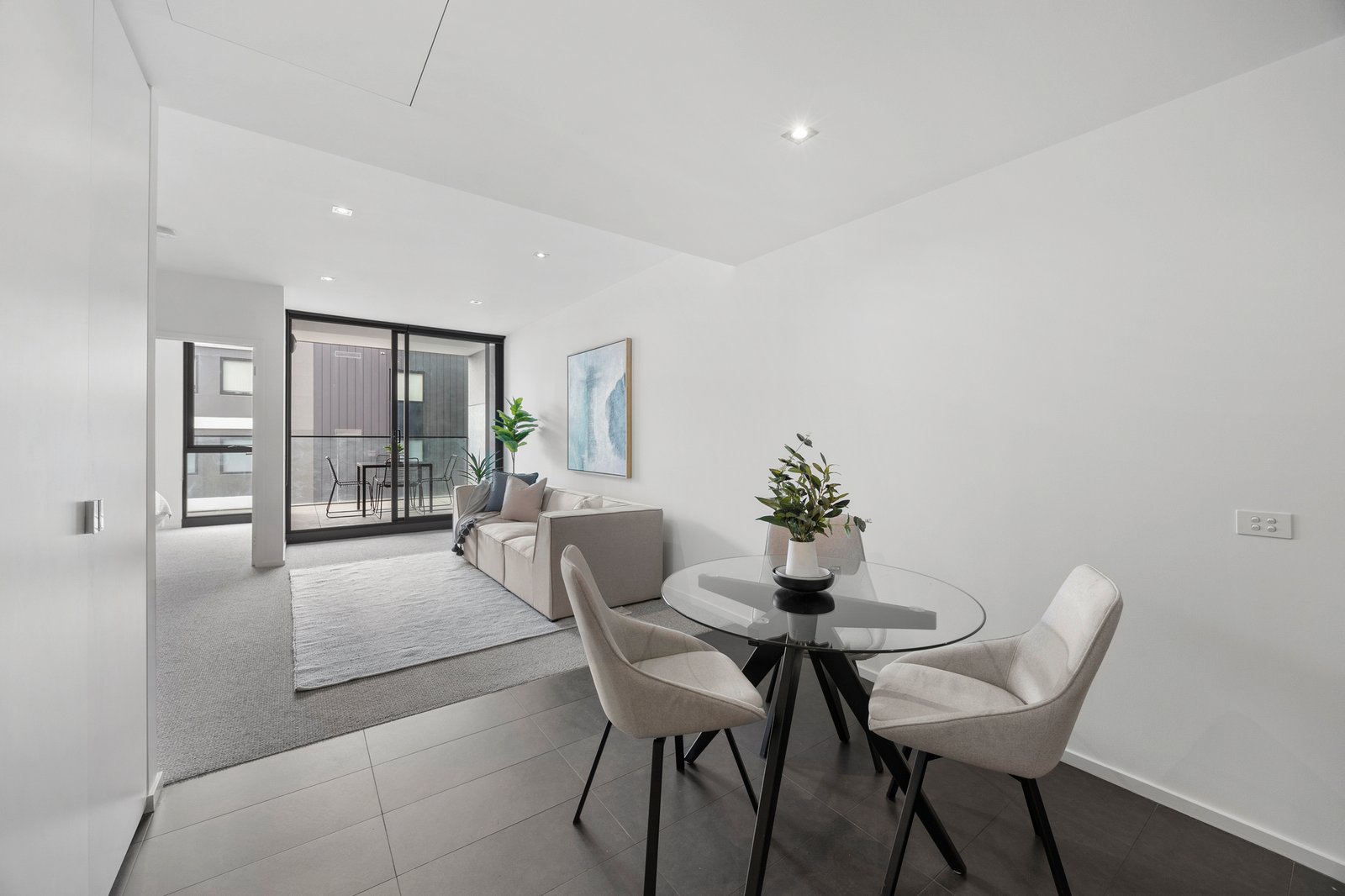 Gallery: 141/75 Graham Road