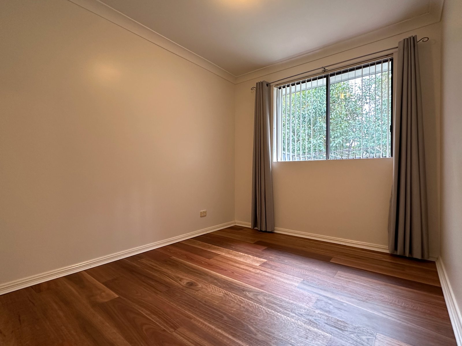 14/176 Capper Street TUMUT 6