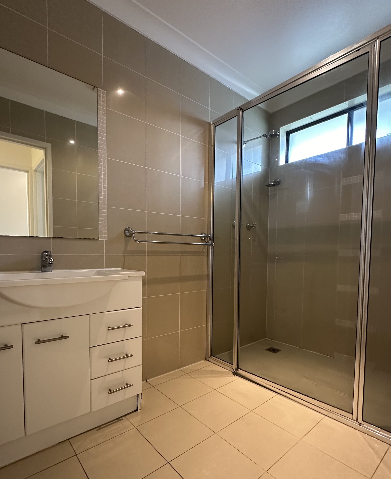 14/176 Capper Street TUMUT 8