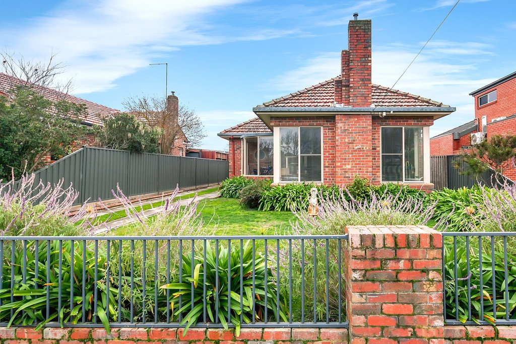 1418 Gregory Street LAKE WENDOUREE 2