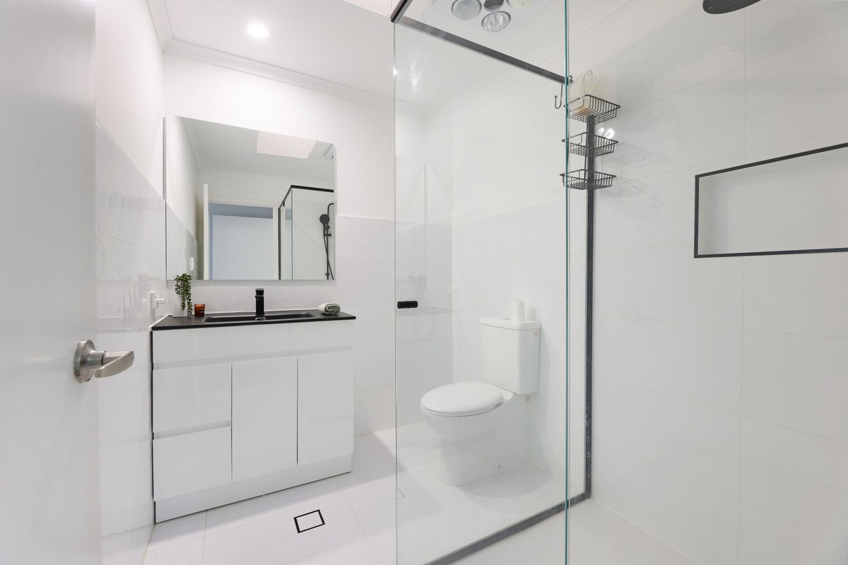 14/18 Tallebudgera Creek Road BURLEIGH HEADS 11