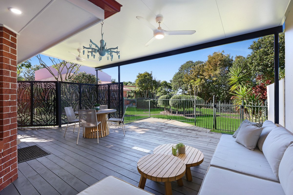 14/18 Tallebudgera Creek Road BURLEIGH HEADS 15