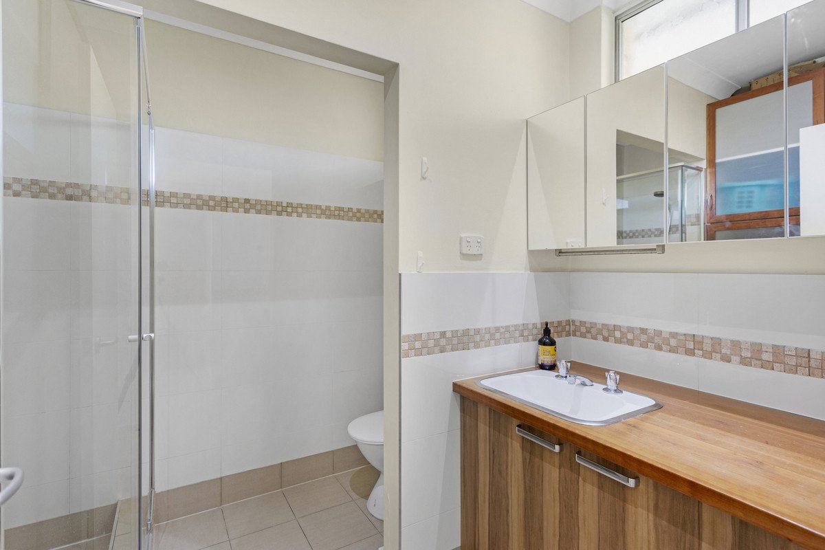 14/182 The Esplanade Burleigh Heads 6