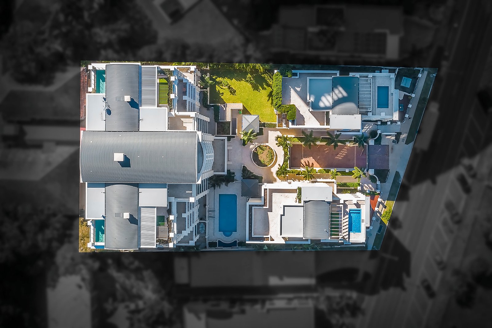 1/42-44 Brighton Parade SOUTHPORT 11