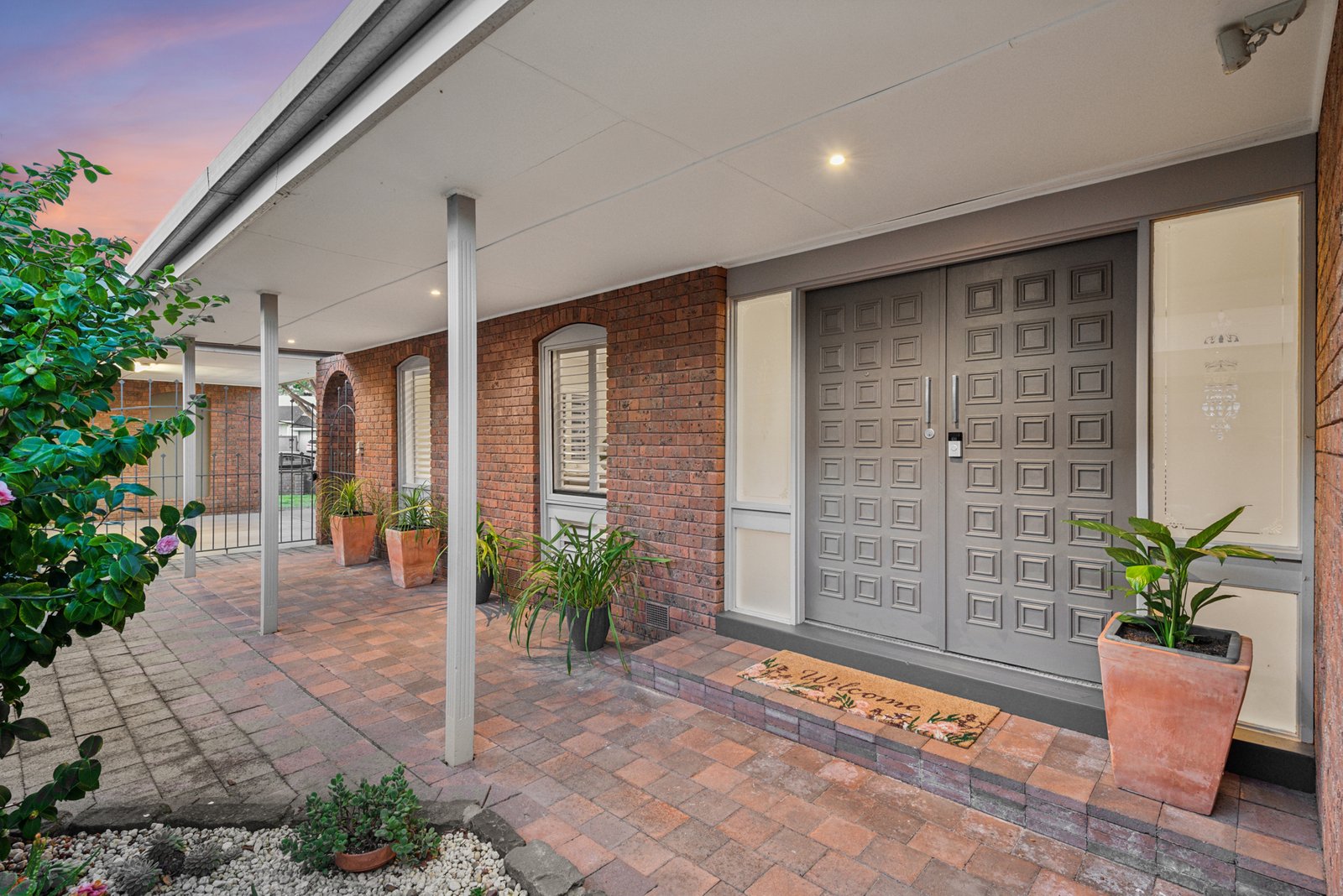 Gallery: 142 Centre Dandenong Road