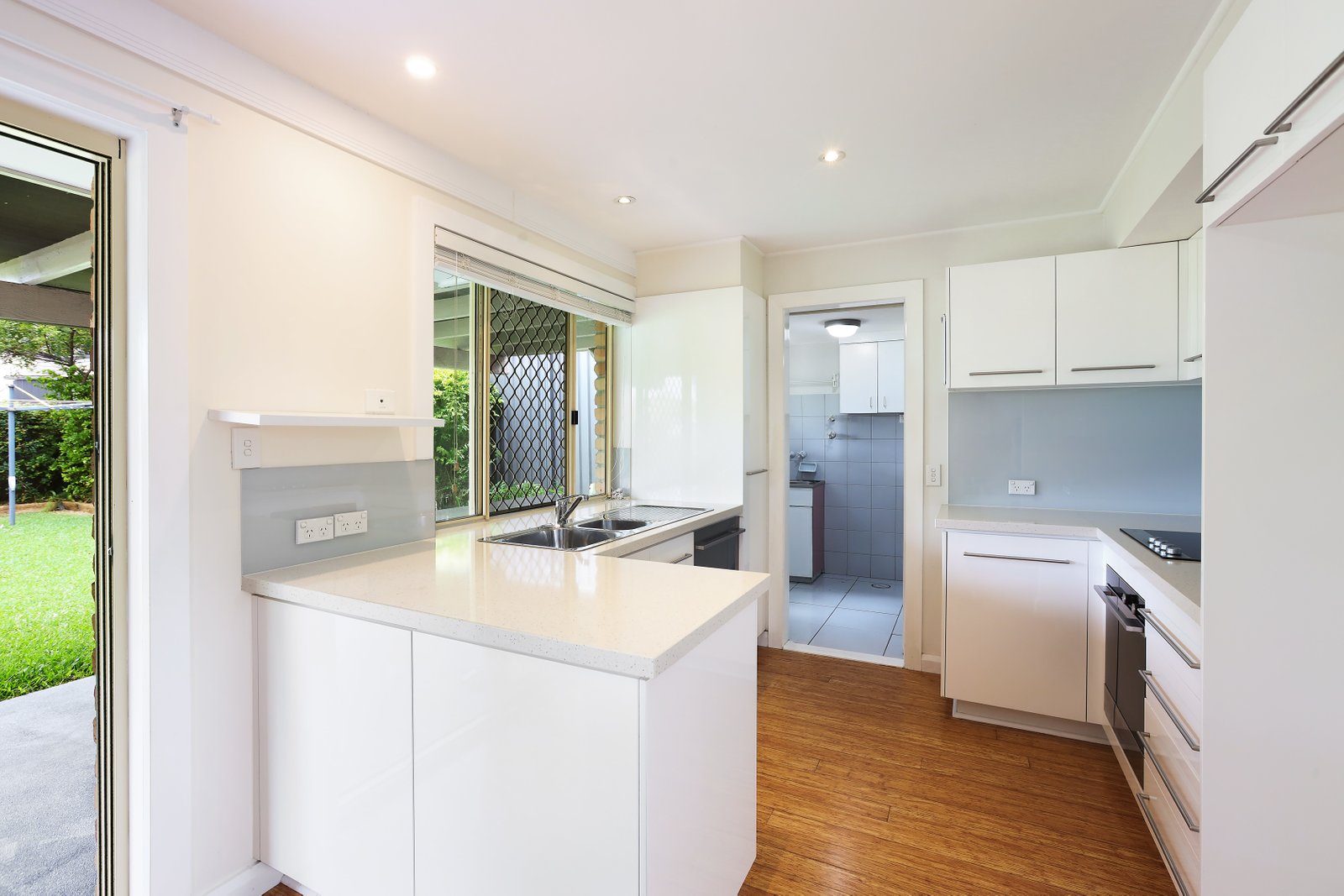 1/42 Corunna Crescent ASHMORE 4