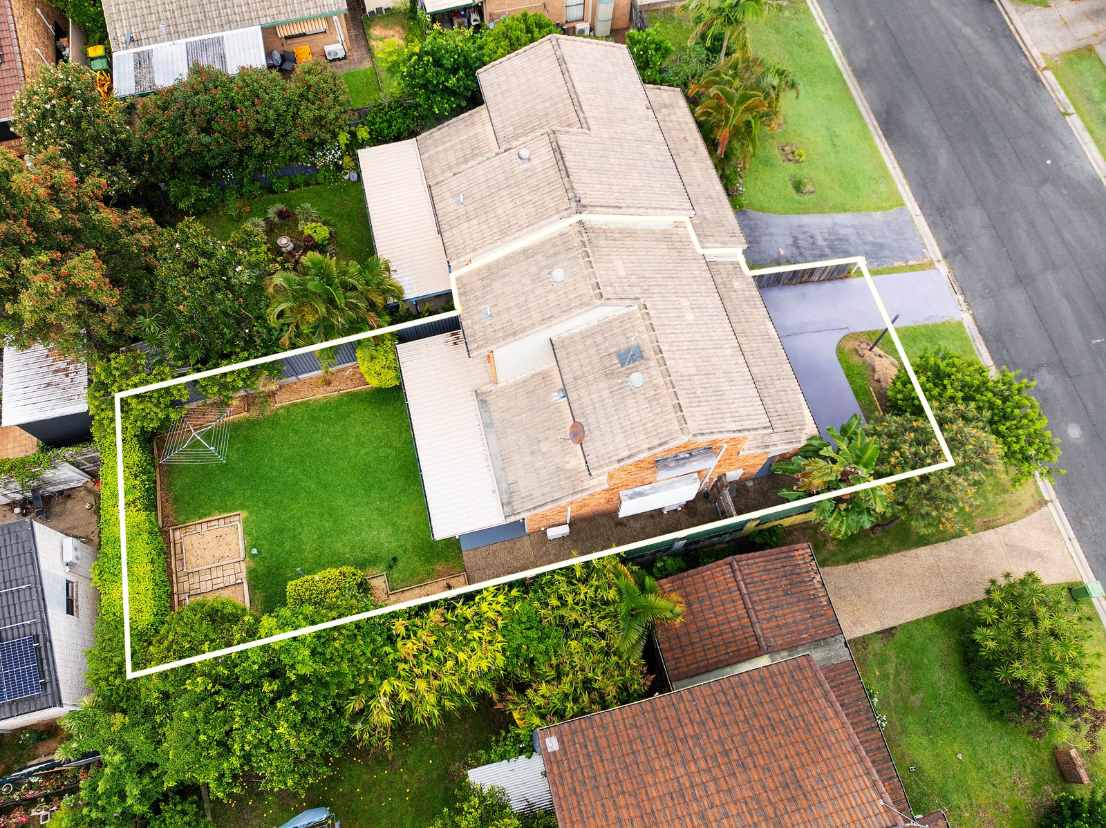 1/42 Corunna Crescent ASHMORE 11