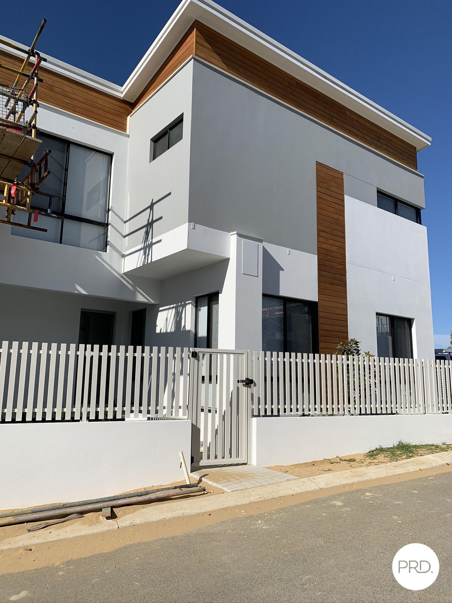 14/2 Crystalline Road SPEARWOOD 1