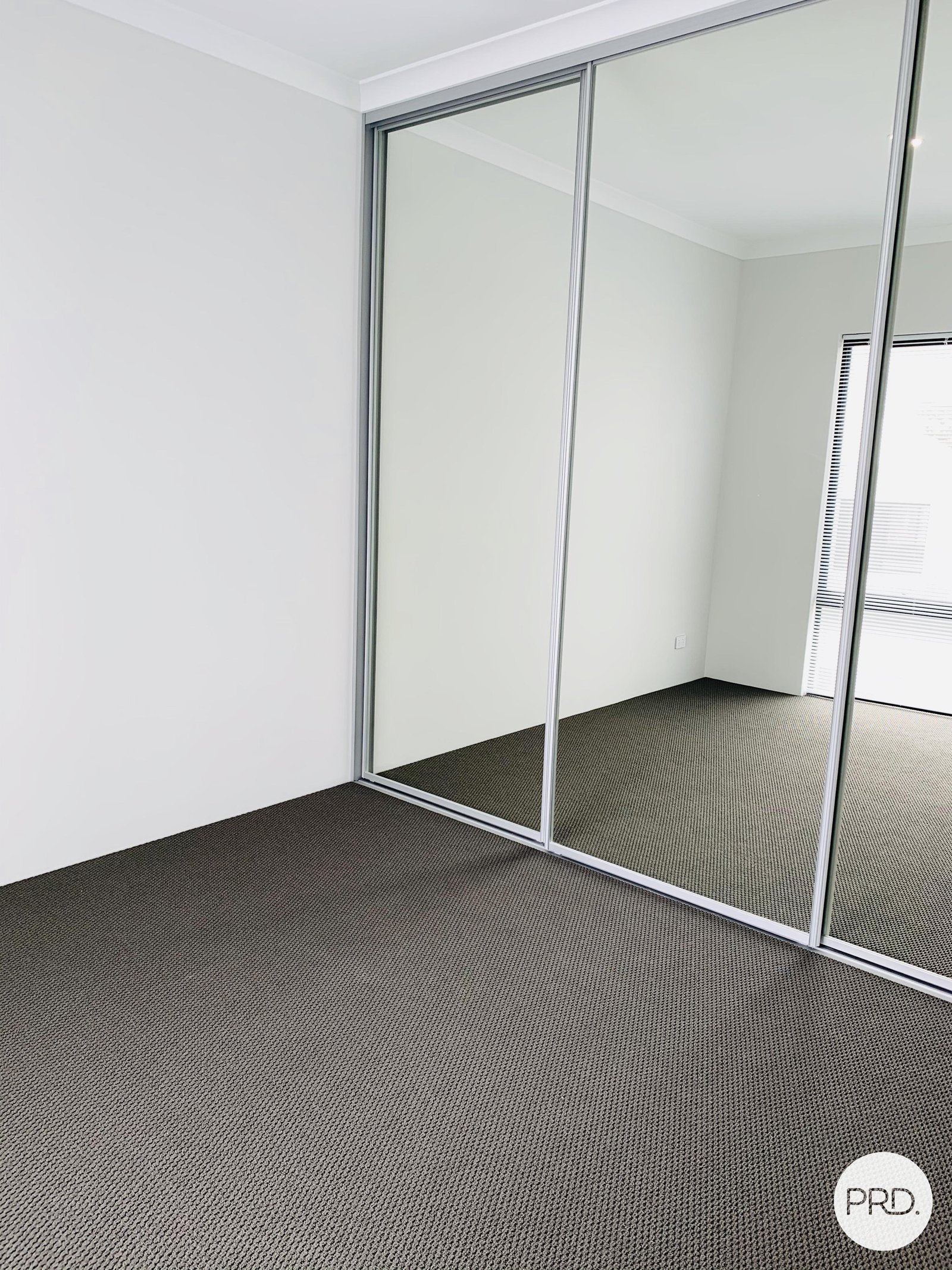 14/2 Crystalline Road SPEARWOOD 26