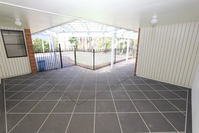 142 Currumburra Road ASHMORE 12