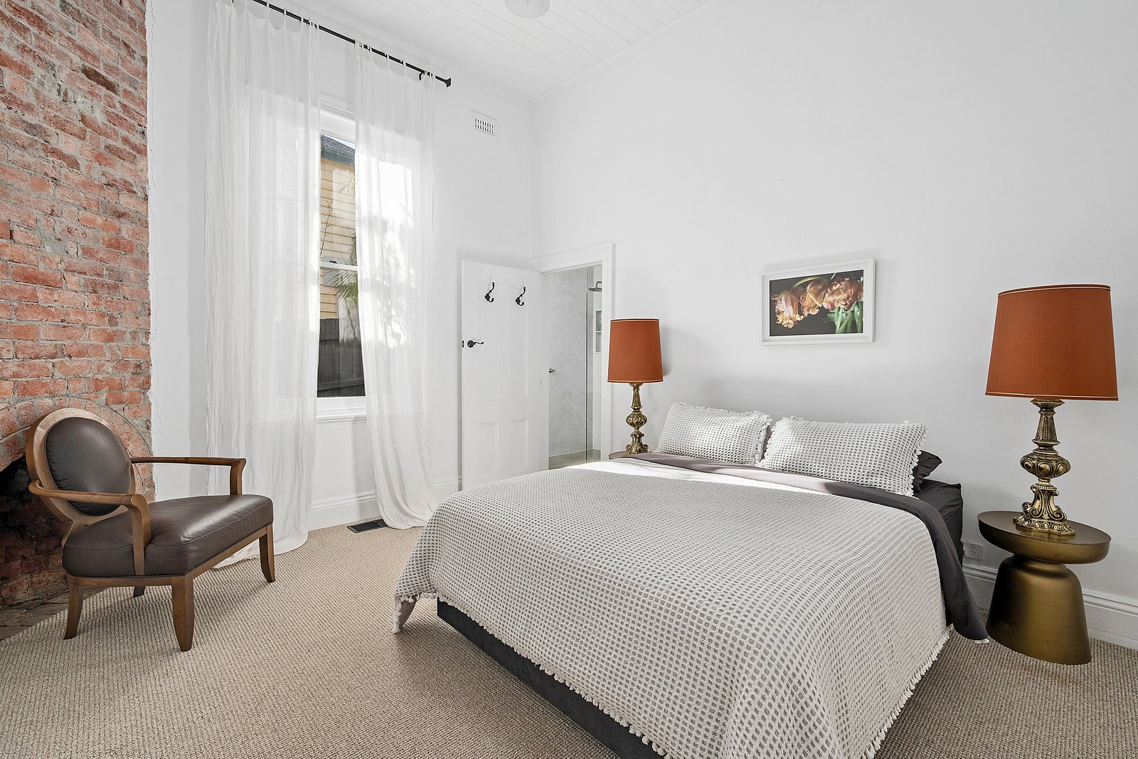 Gallery: 142 Don St