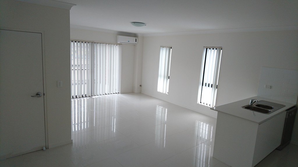 14/2 Glenmore Ridge Drive GLENMORE PARK 9