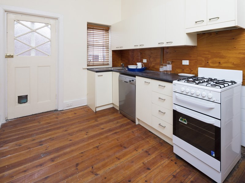 Gallery: 14/2 Redan Street