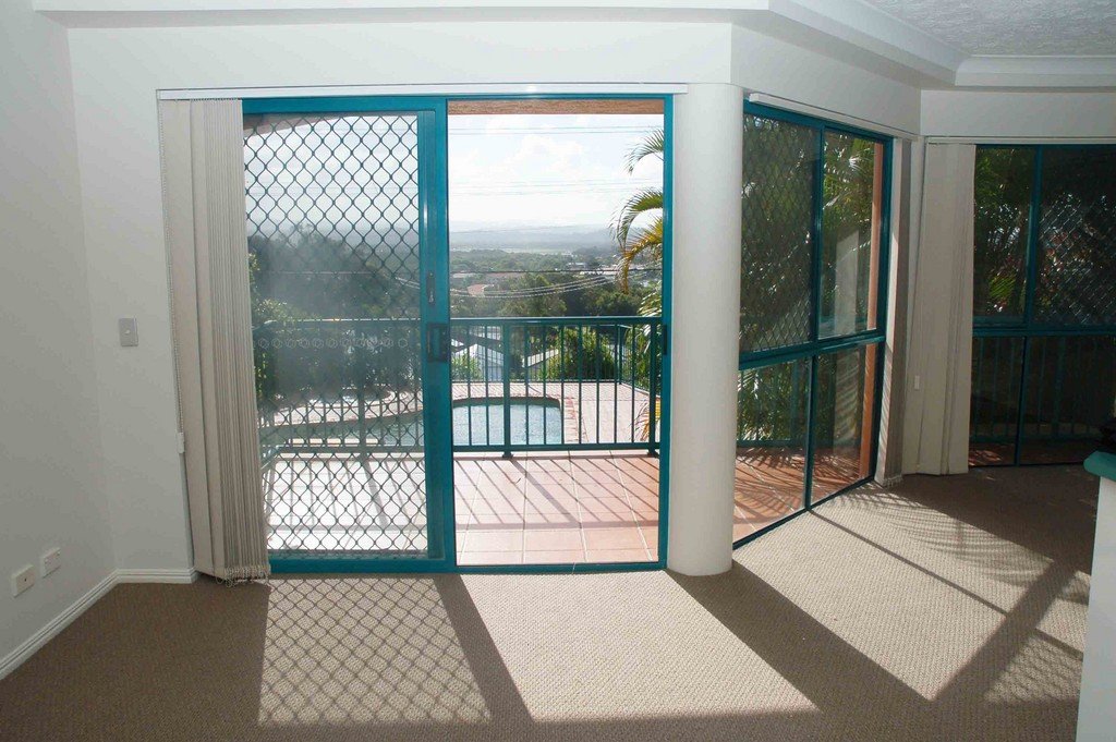 1/42 Rutledge Street COOLANGATTA 2