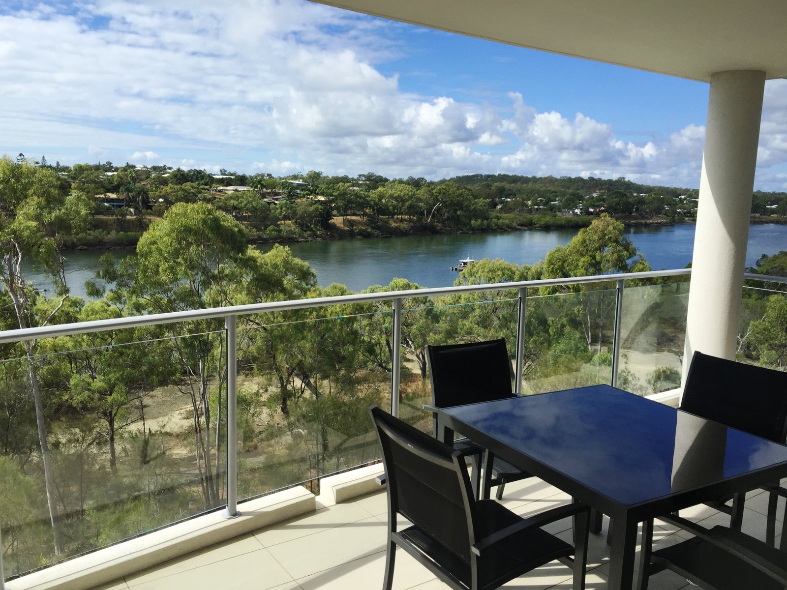 14/2 The Promenade BOYNE ISLAND 4