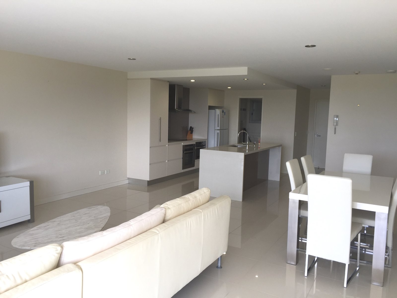 14/2 The Promenade BOYNE ISLAND 7