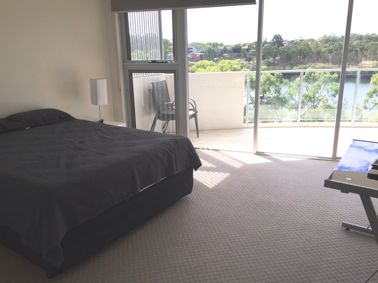 14/2 The Promenade BOYNE ISLAND 8