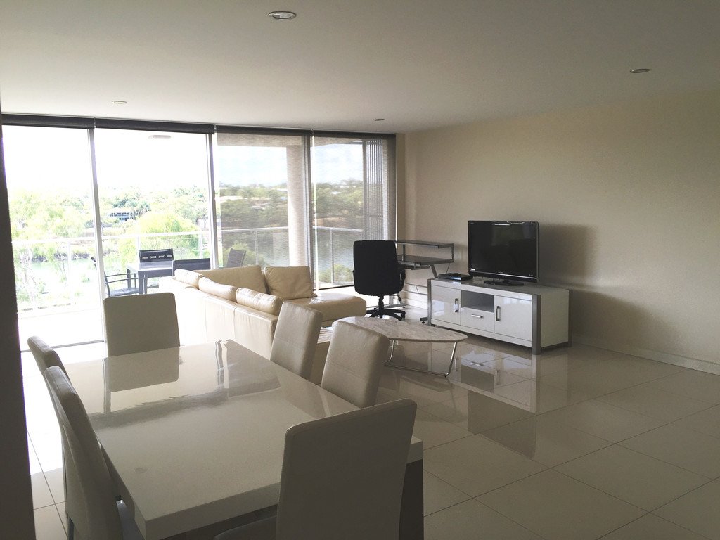 14/2 The Promenade BOYNE ISLAND 3