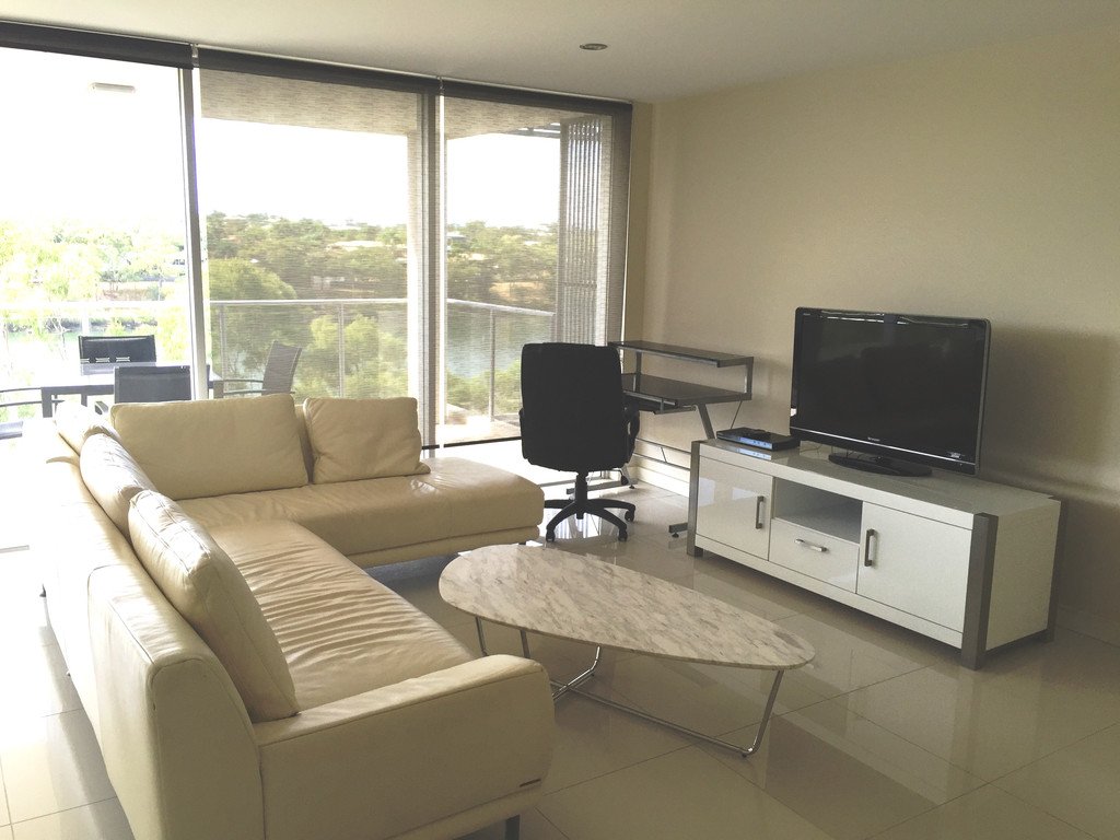 14/2 The Promenade BOYNE ISLAND 4