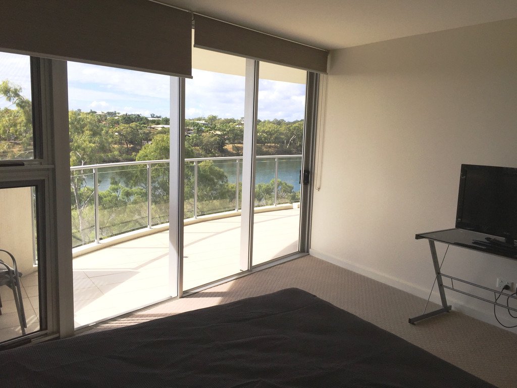 14/2 The Promenade BOYNE ISLAND 8