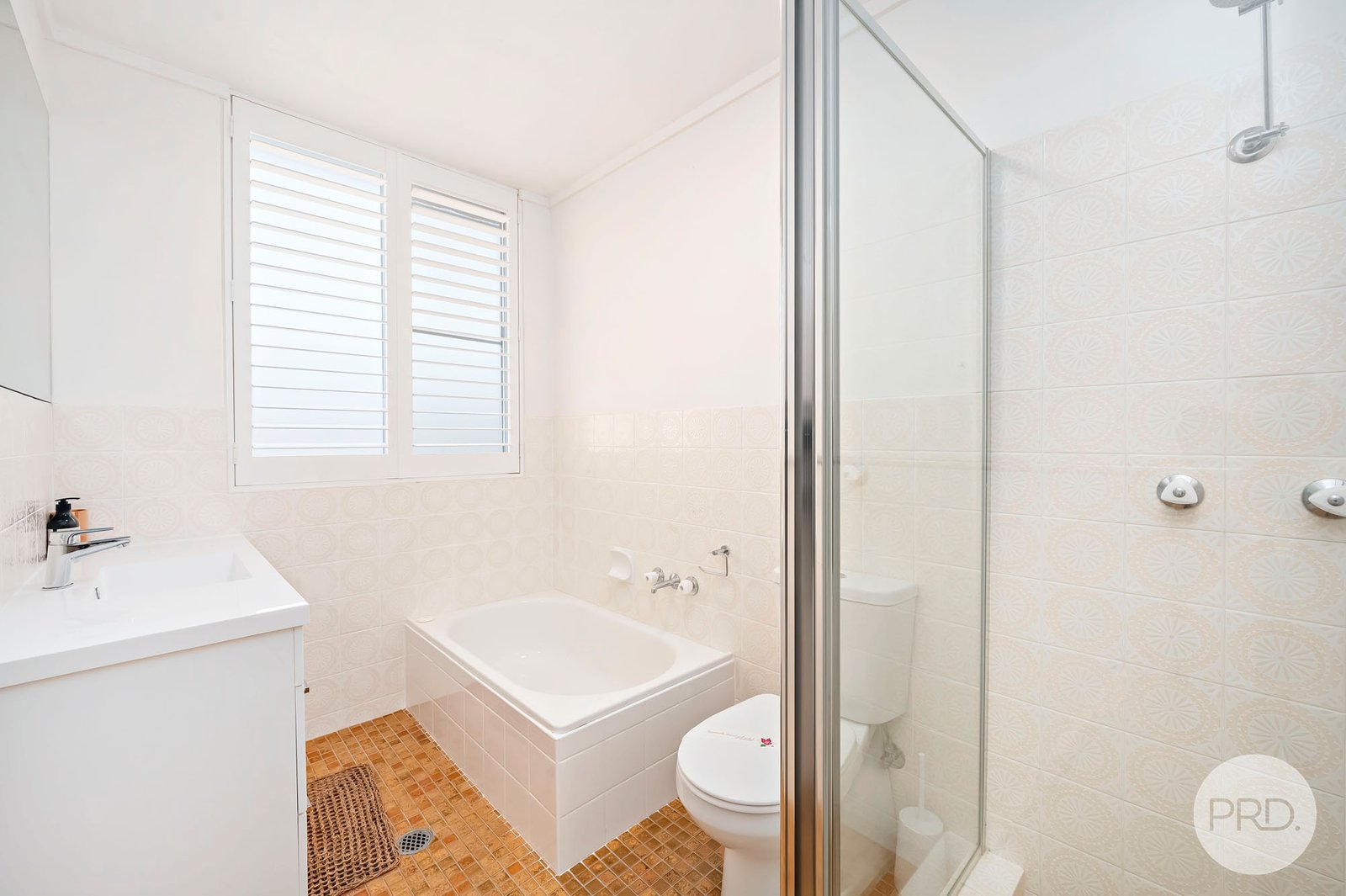 14/2 Thurlow Avenue NELSON BAY 12