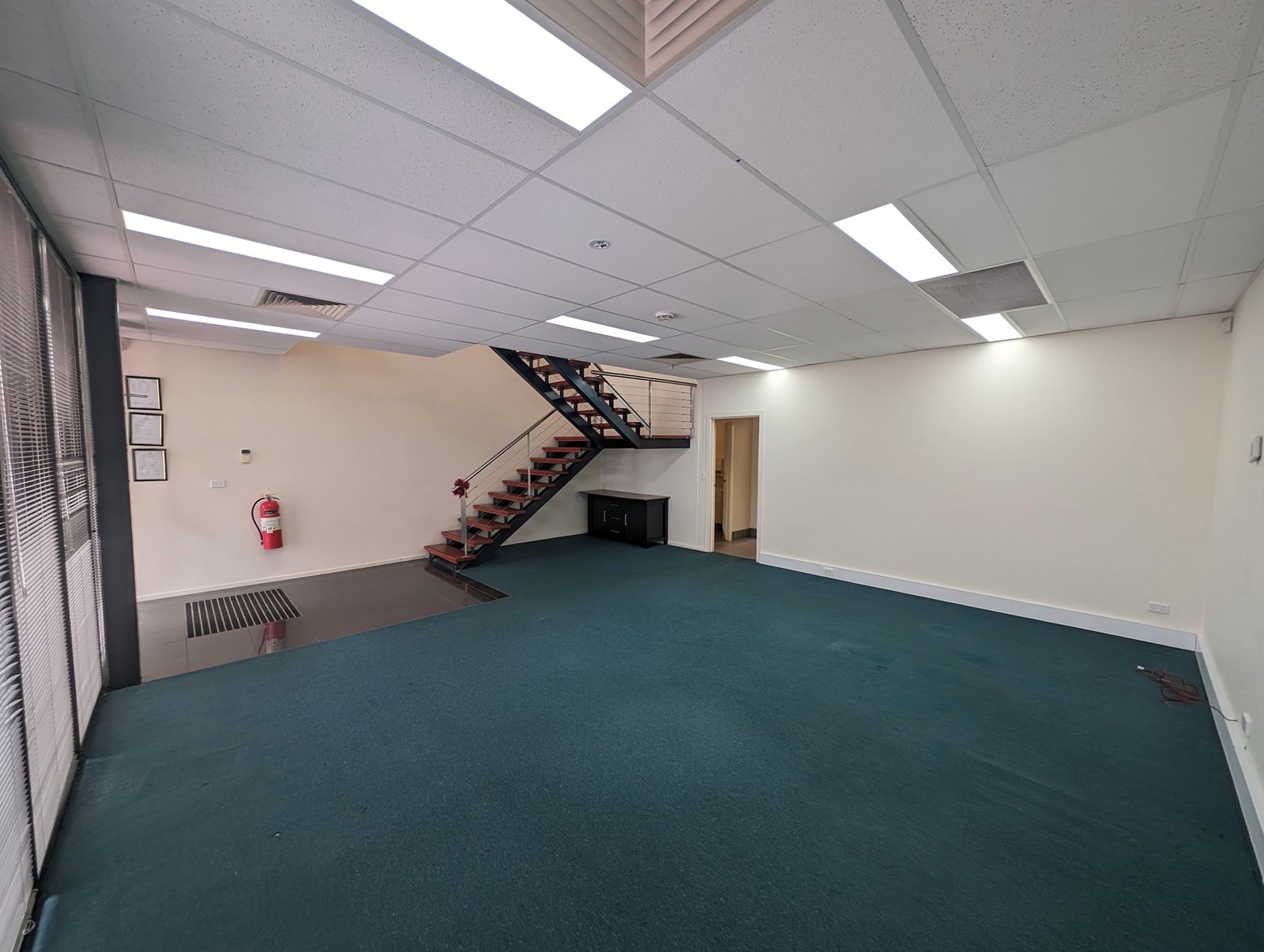 Gallery: 14/20 Duerdin Road