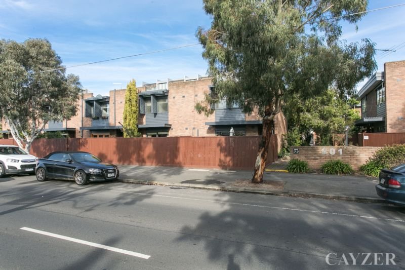 Gallery: 14/201 Graham Street