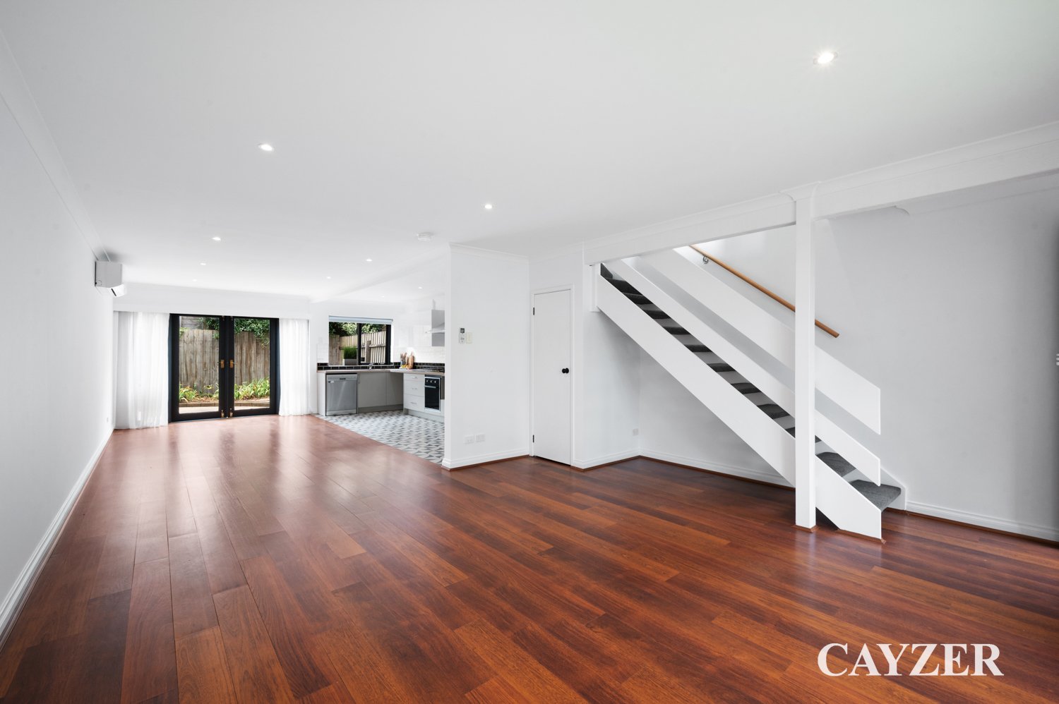 Gallery: 14/201 Graham Street
