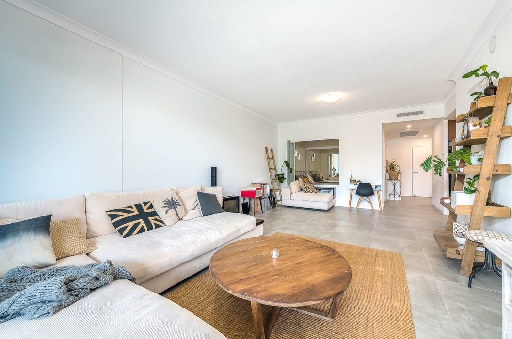 1420/397 Christine Avenue VARSITY LAKES 2