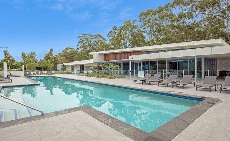 1420/397 Christine Avenue VARSITY LAKES 12