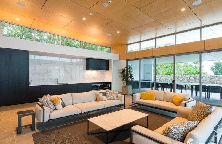 1420/397 Christine Avenue VARSITY LAKES 14