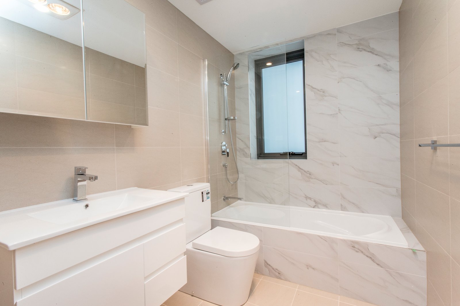 14/206-212 Great Western Highway KINGSWOOD 10