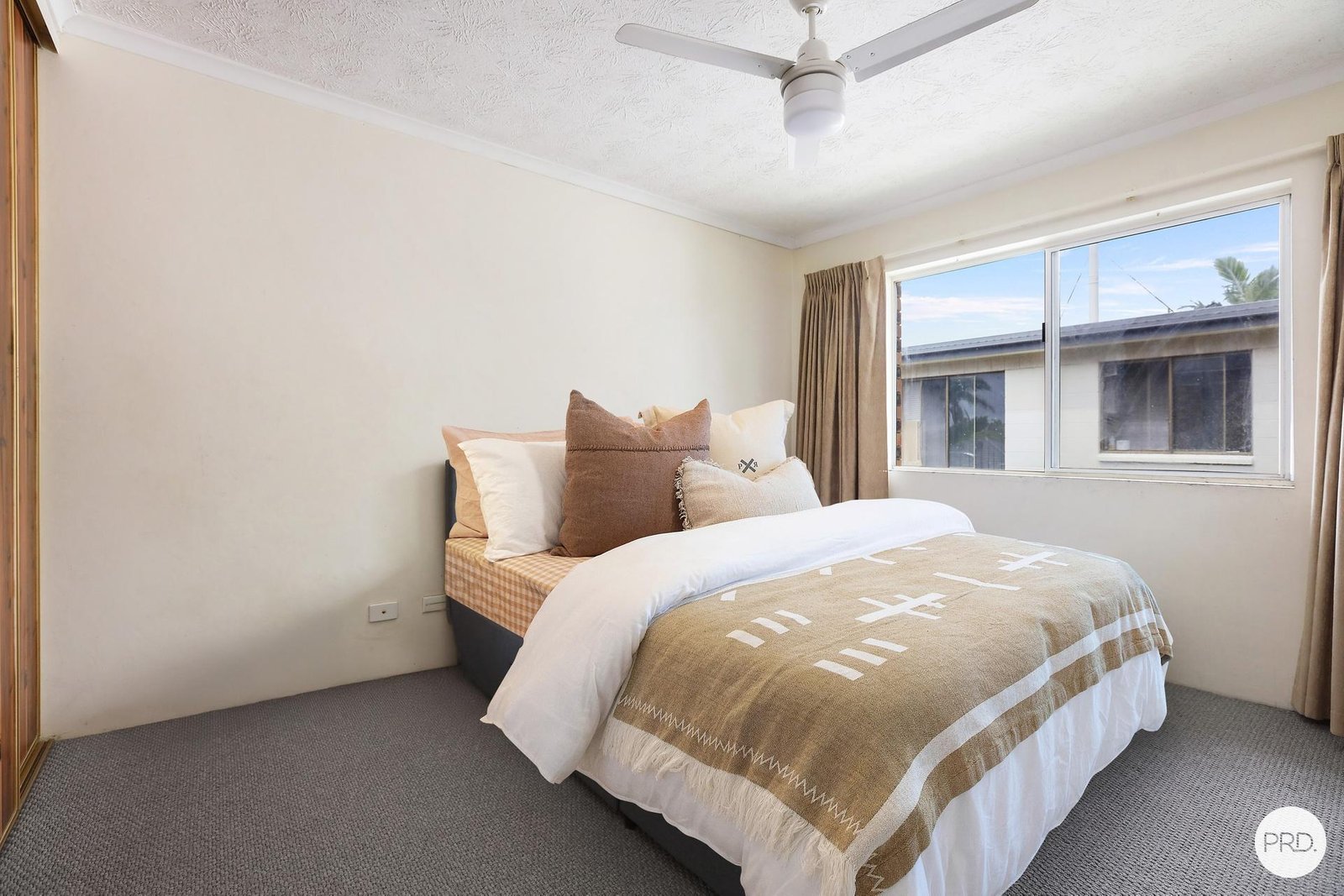 14/210 Scarborough Street SOUTHPORT 4