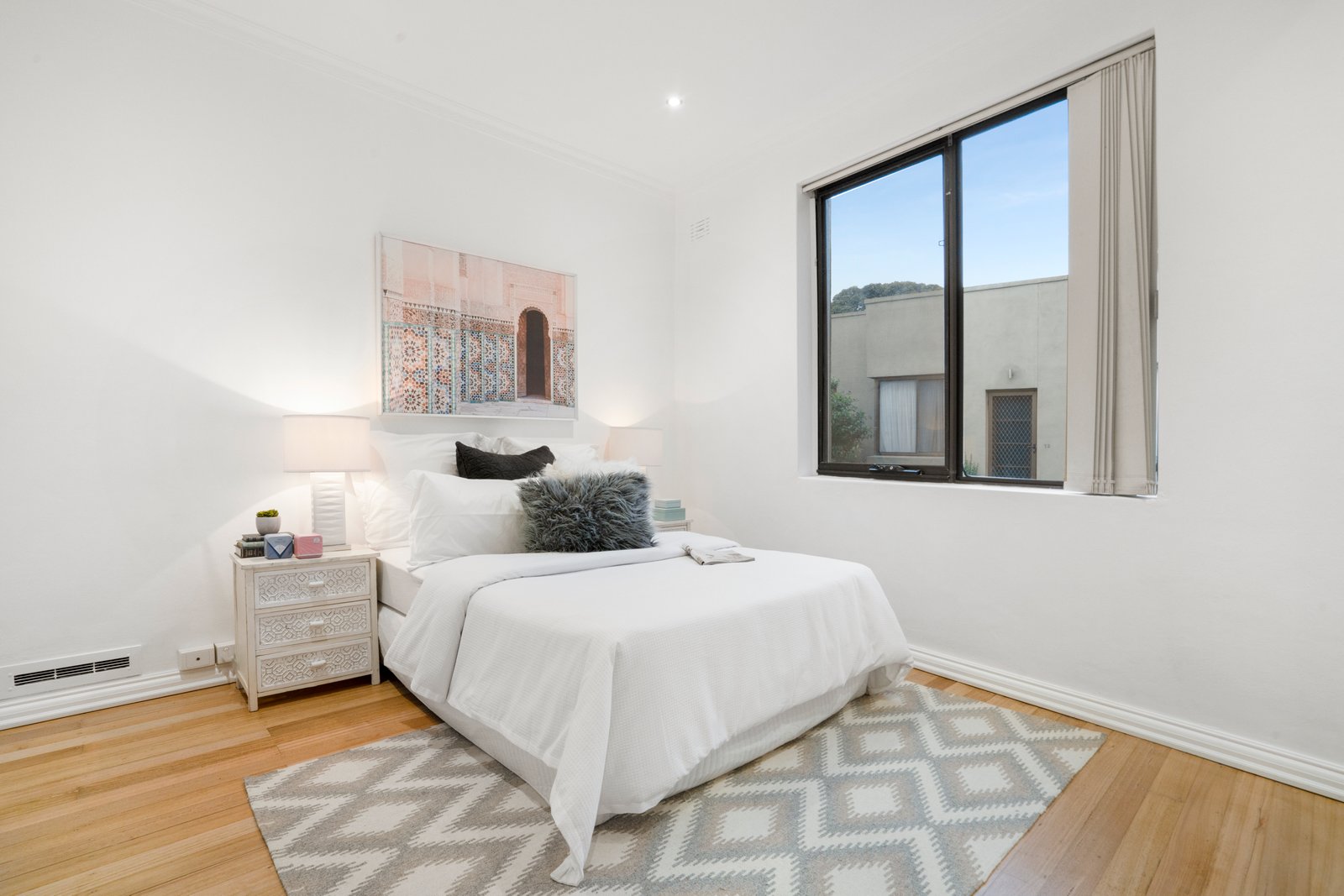 Gallery: 14/214 Beach Road