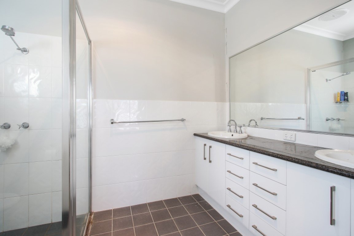 1/422 Buckingham Street NORTH ALBURY 5