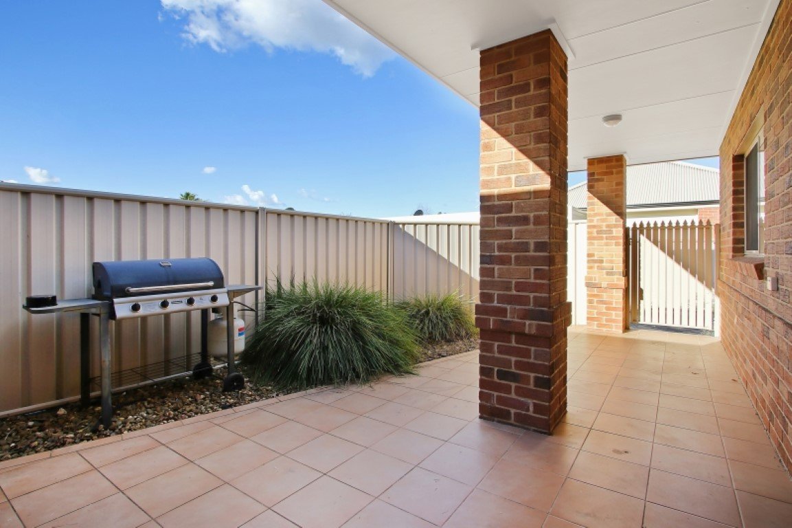 1/422 Buckingham Street NORTH ALBURY 7