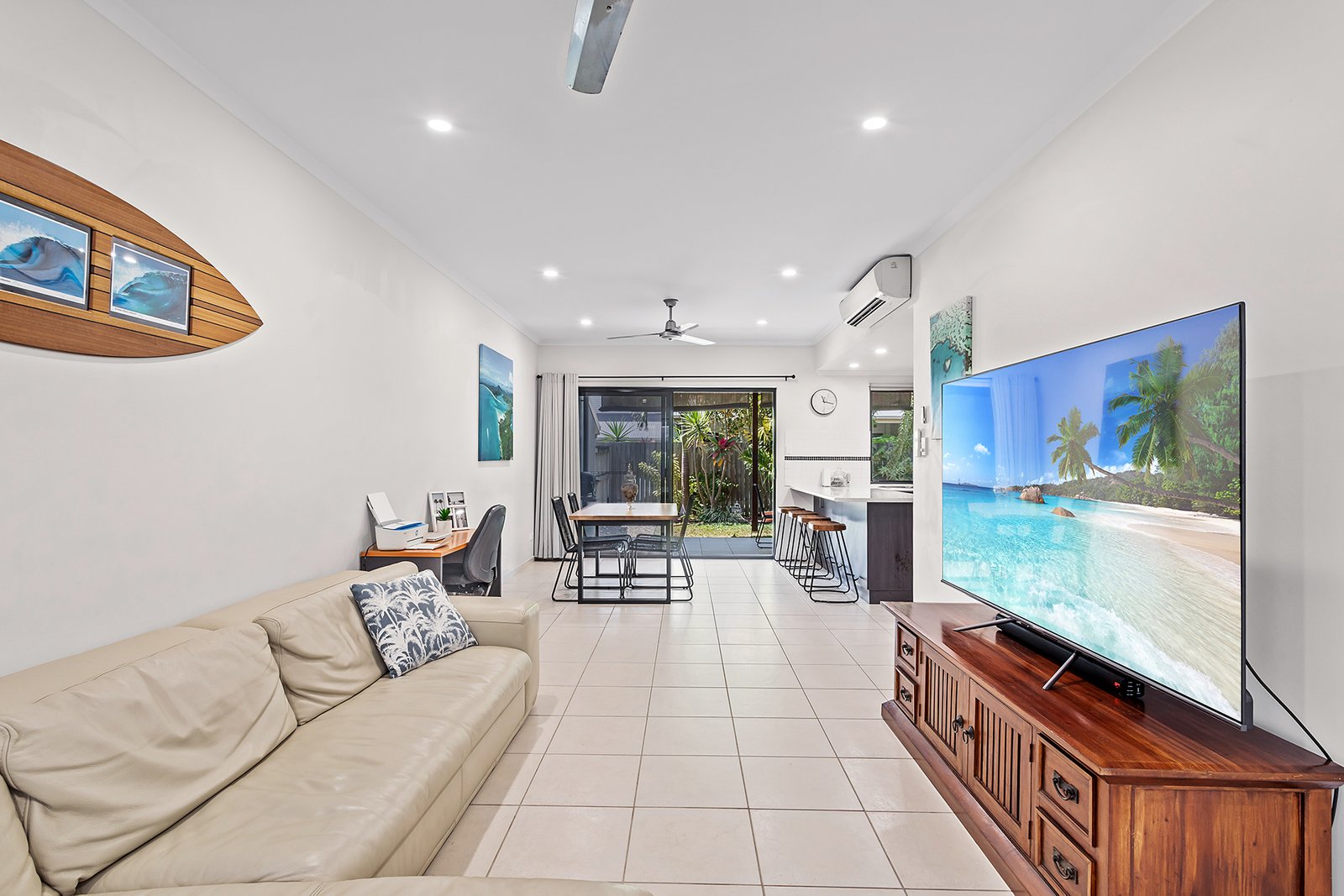 14/25 Abell Road CANNONVALE 1