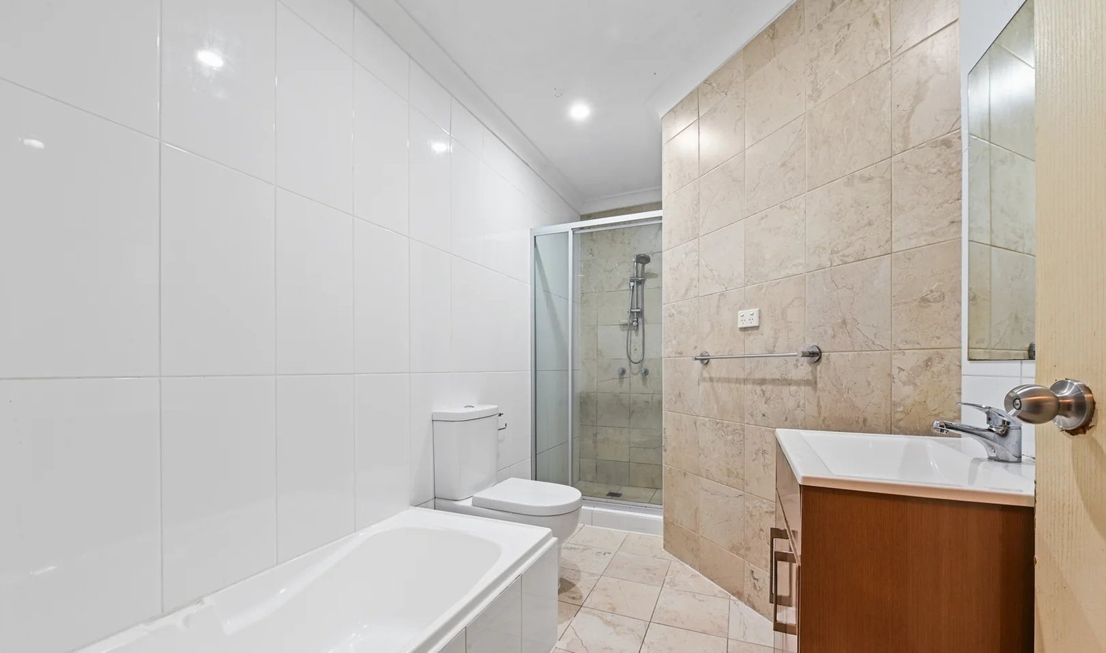 14/28-32 Carrington Avenue HURSTVILLE 7