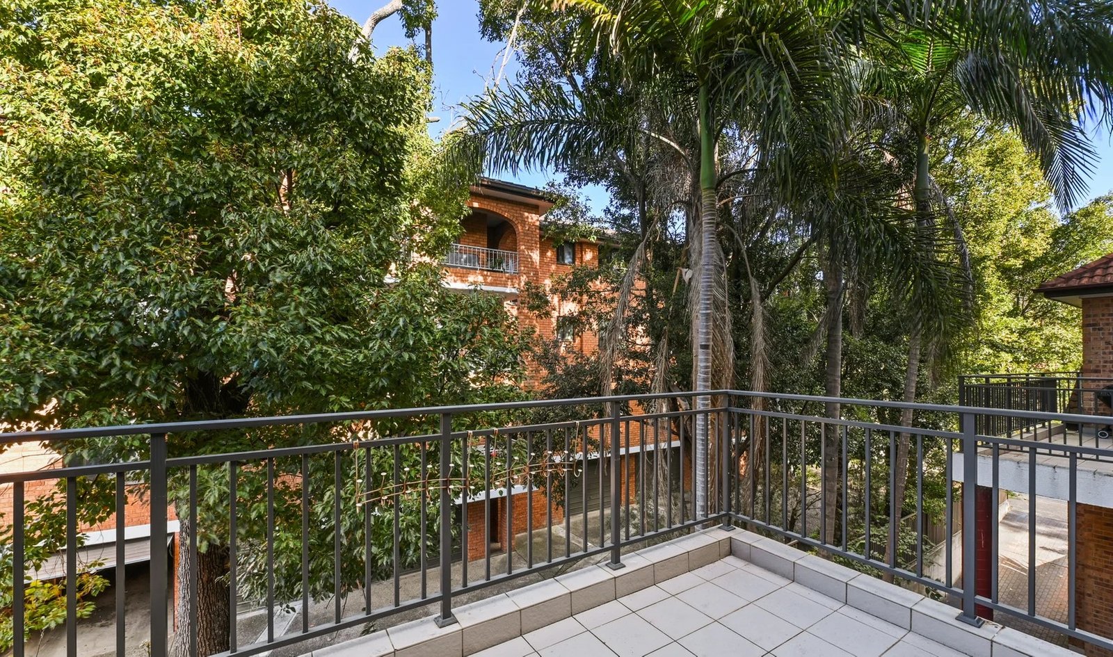 14/28-32 Carrington Avenue HURSTVILLE 8