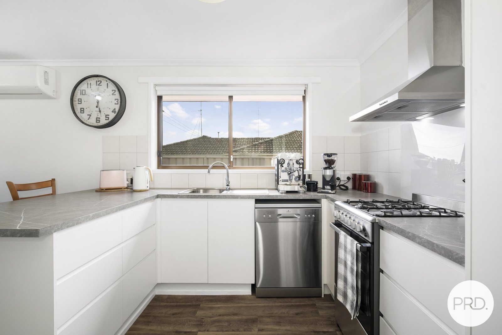 1/428-430 Gillies Street WENDOUREE 4