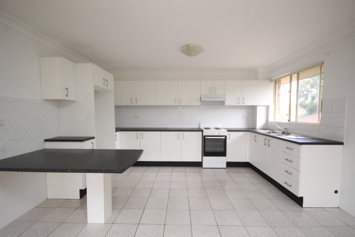 14/28 De Witt Street BANKSTOWN 2