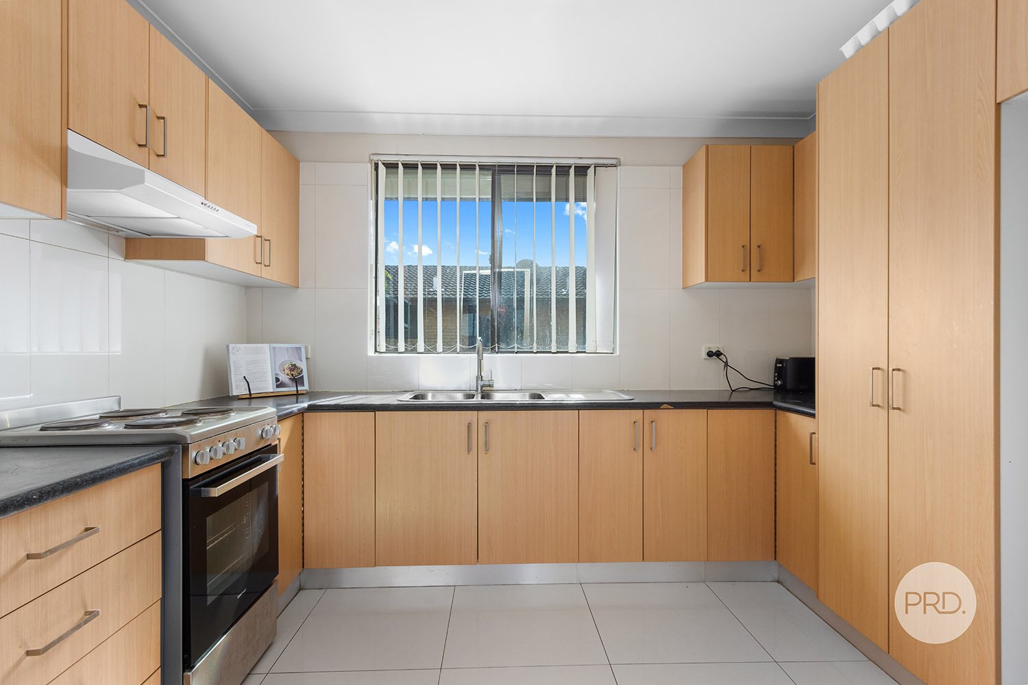 14/28 Weigand Avenue BANKSTOWN 3