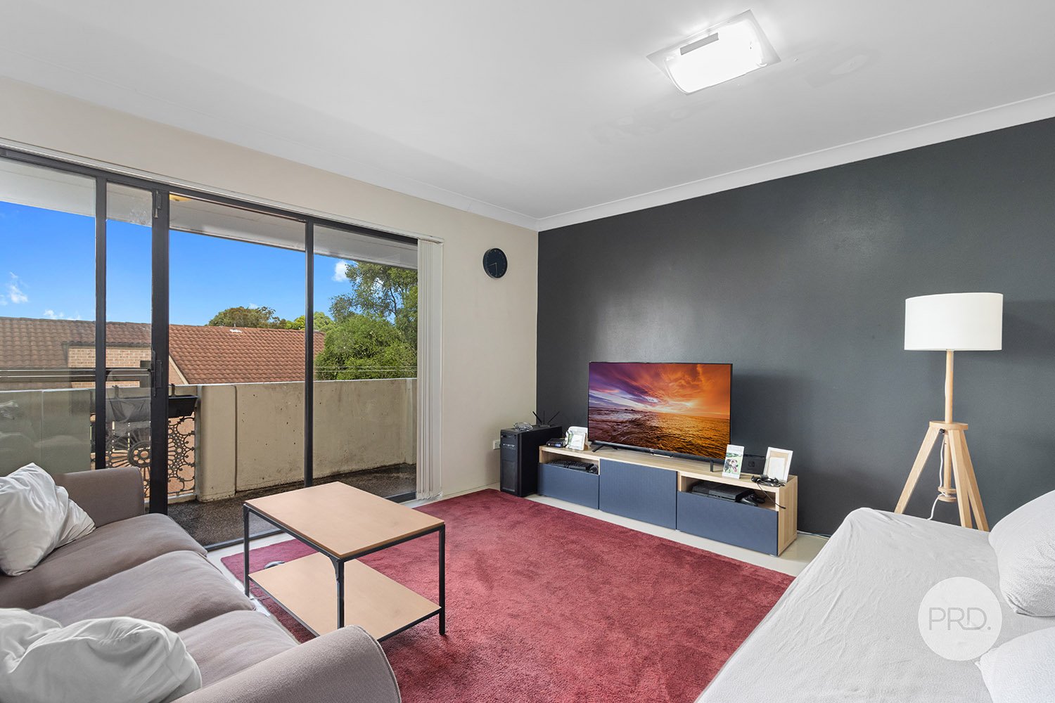 14/28 Weigand Avenue BANKSTOWN 4