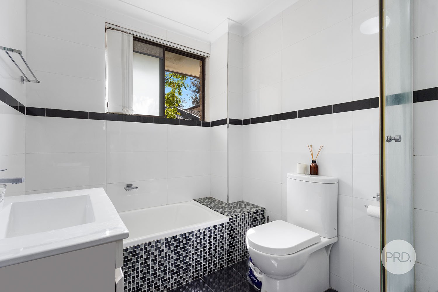 14/28 Weigand Avenue BANKSTOWN 6