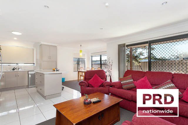 1/42A Farley Street CASINO 2