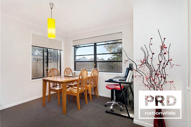 1/42A Farley Street CASINO 4